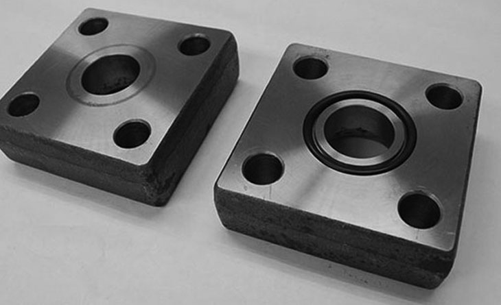 Square Flanges by Hindco Steel and Alloys
