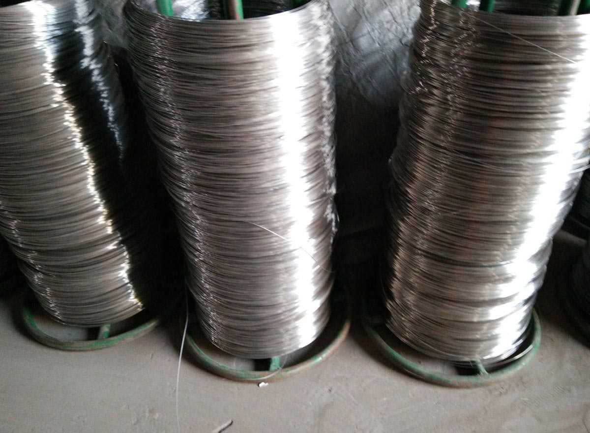 Stainless Steel Wires by Hindco Steel and Alloys